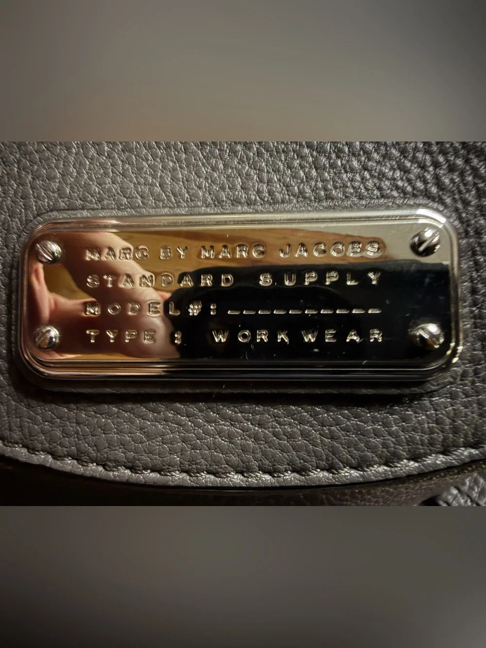 Marc by Marc Jacobs New Q Mini Natasha Gray Leather Crossbody